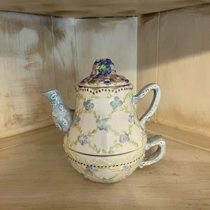 Teapot tea cup set